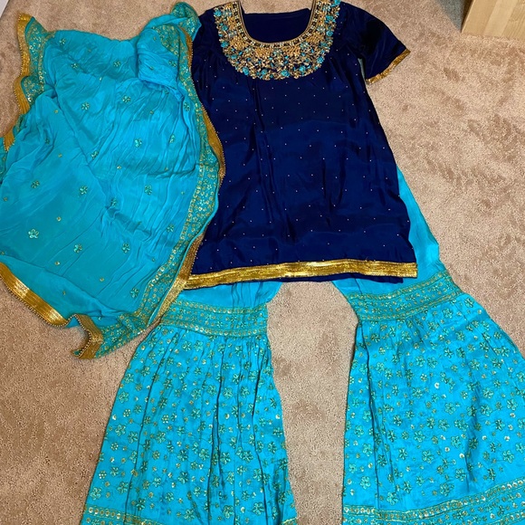 Womens small Punjabi-styled light and navy blue kameez and gharara outfit. - Picture 2 of 3